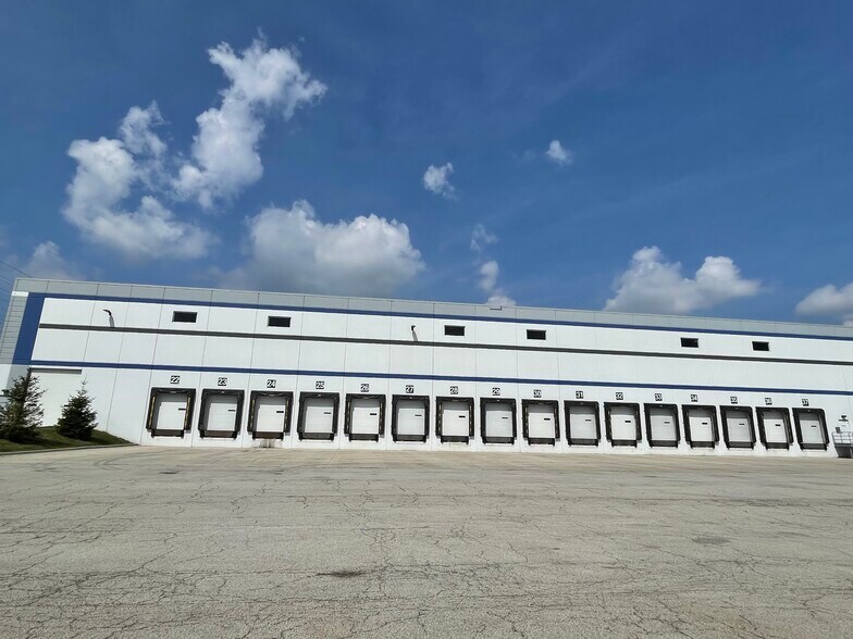 1307 N Lombard Rd, Lombard, IL à louer - Photo de l’immeuble – Image 2 sur 6