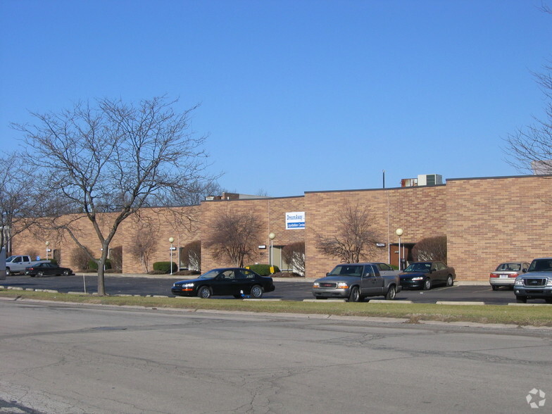 1632 Commerce Dr, South Bend, IN à louer - Photo de l’immeuble – Image 1 sur 10