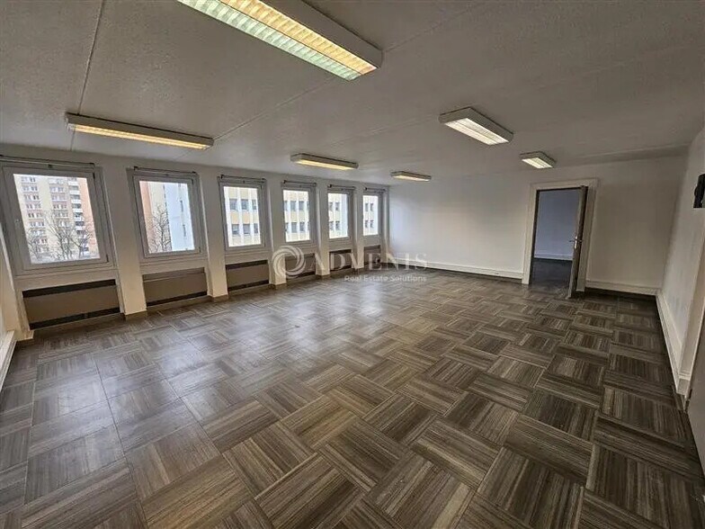 Bureau dans Créteil à louer - Photo de l’immeuble – Image 3 sur 10