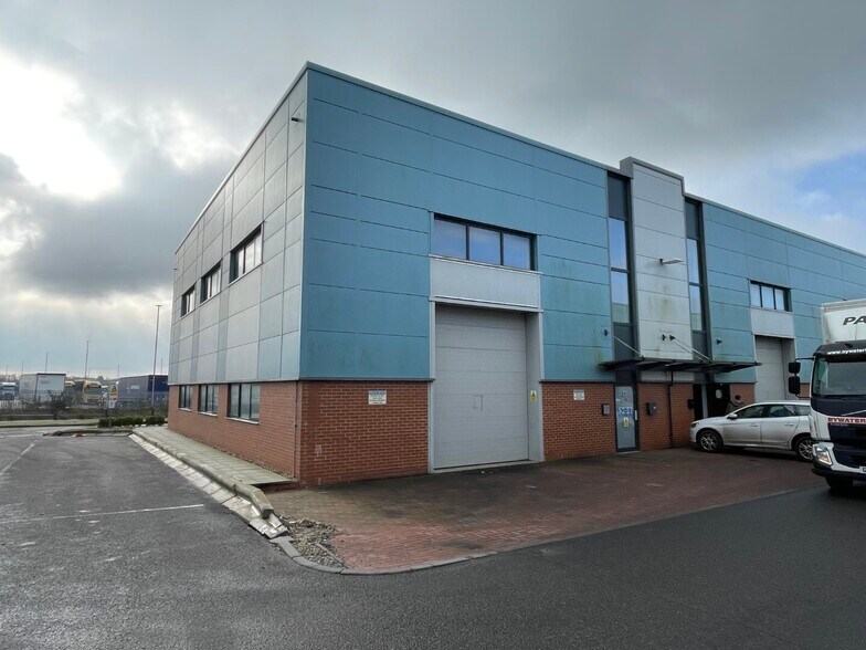 Arrowhead Rd, Ashford à louer - Photo de l’immeuble – Image 2 sur 27