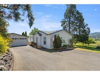Plus de détails pour 1971 E Sixth Ave, Sutherlin, OR - Spécialisé à vendre