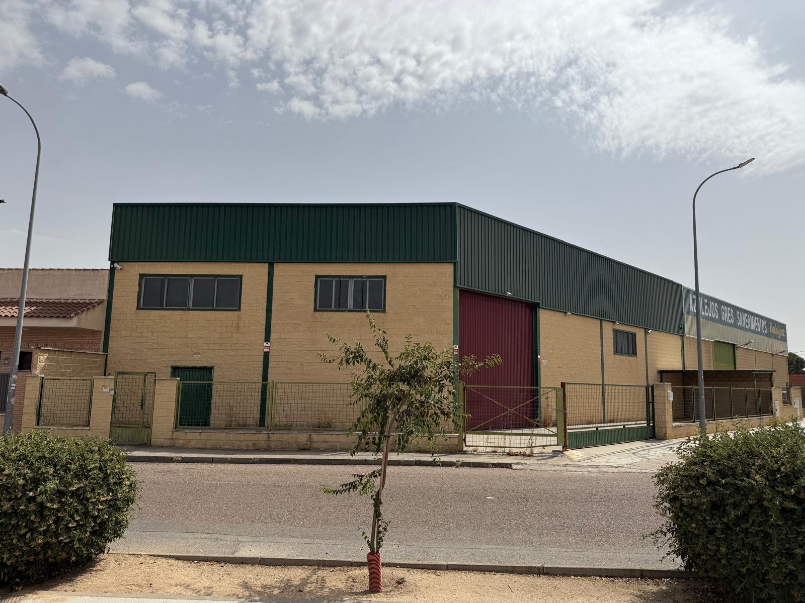 Travesía Santa Rita, 4, Valmojado, Toledo à louer Photo de l’immeuble– Image 1 sur 5