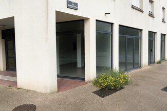 Plus de détails pour 154 Avenue De Saint-Medard, Eysines - Local commercial à louer