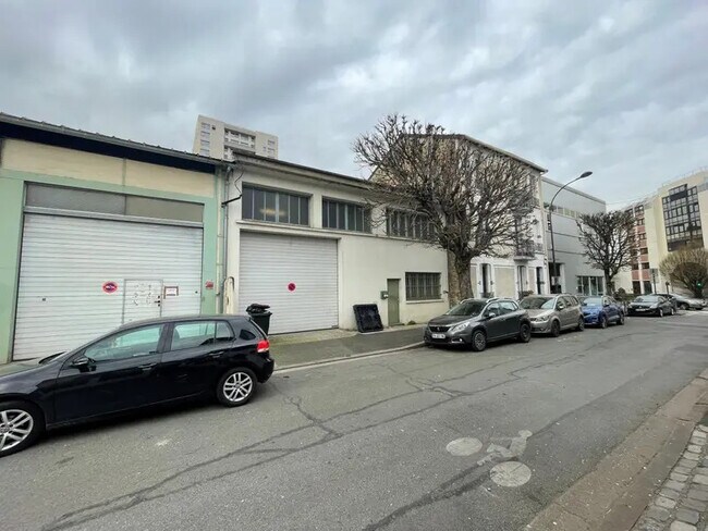 Plus de détails pour Local d’activités à vendre