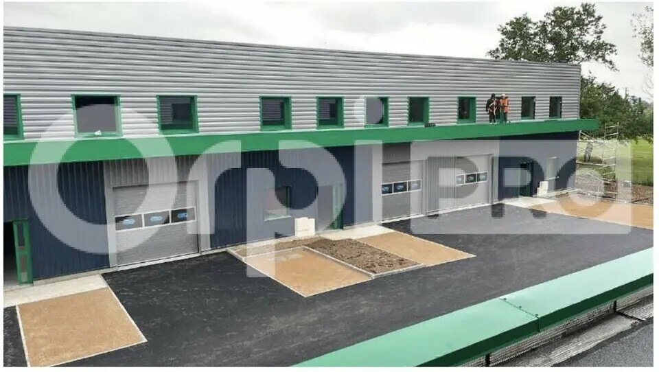 Local d’activités dans Tignieu-Jameyzieu à louer - Photo de l’immeuble – Image 3 sur 6