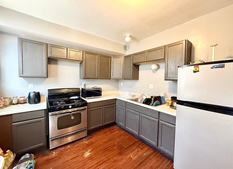 342 E 71st St, Chicago, IL à vendre - Photo de l’immeuble – Image 3 sur 9