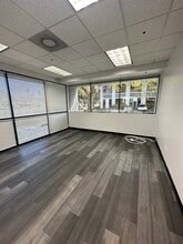 4970 El Camino Real, Los Altos, CA à louer Photo intérieure– Image 2 sur 9