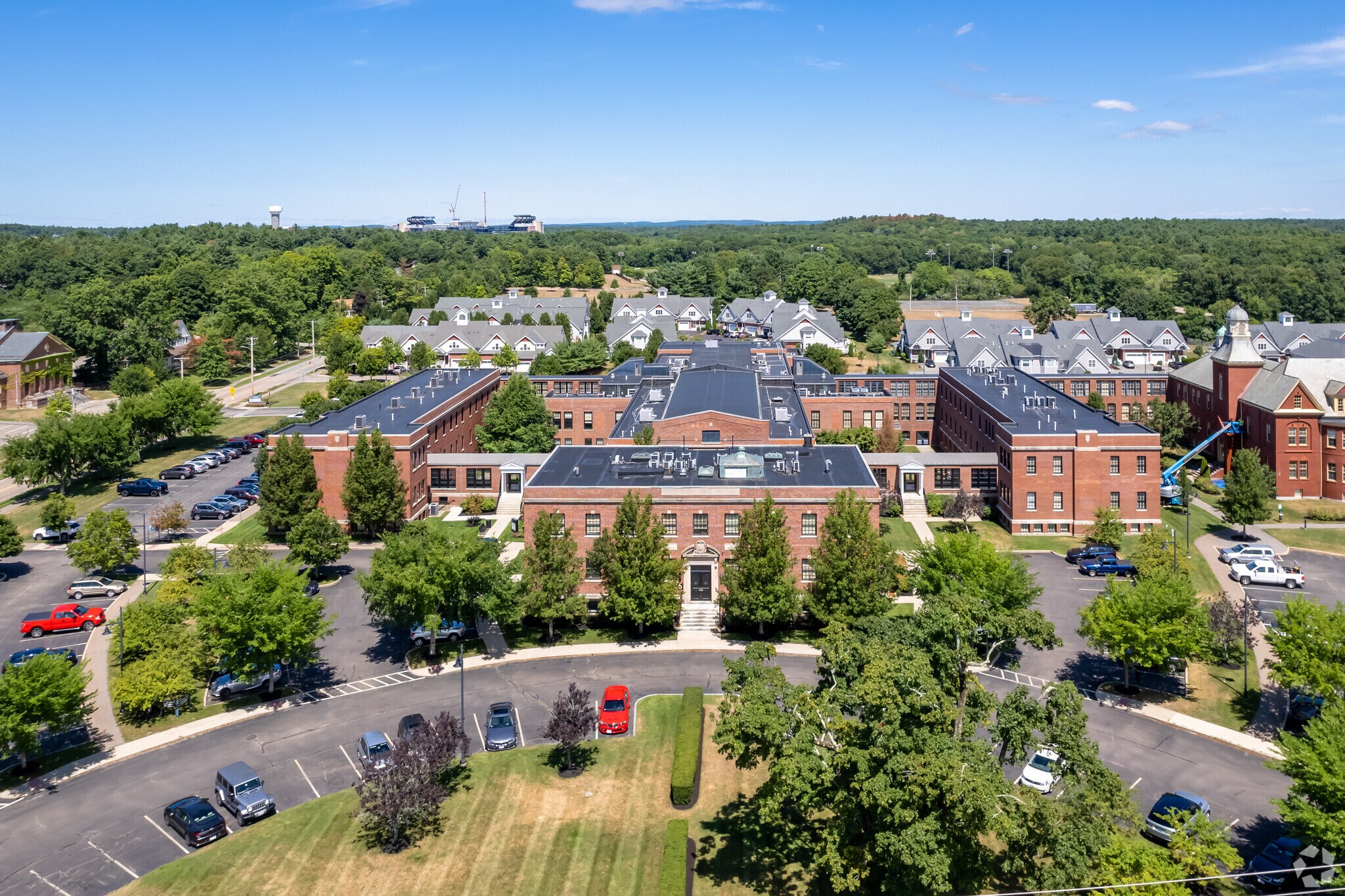 16 Chestnut St, Foxborough, MA à louer Photo principale– Image 1 sur 15