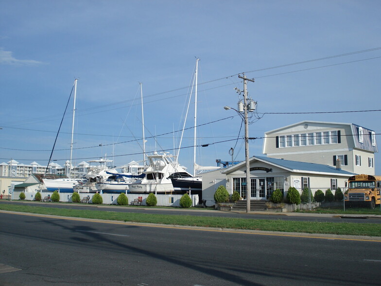 822 W Main St, Crisfield, MD à vendre - Photo de l’immeuble – Image 2 sur 17
