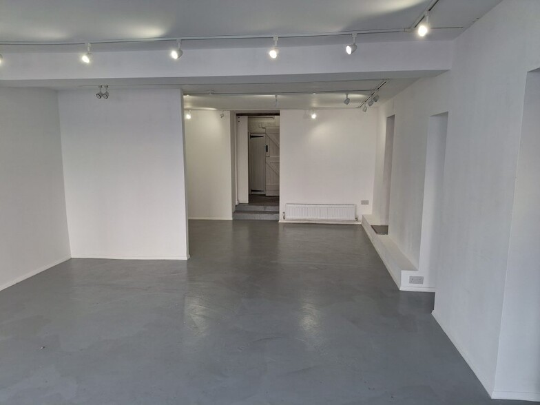 145 Cheltenham Rd, Bristol à vendre - Photo intérieure – Image 2 sur 6