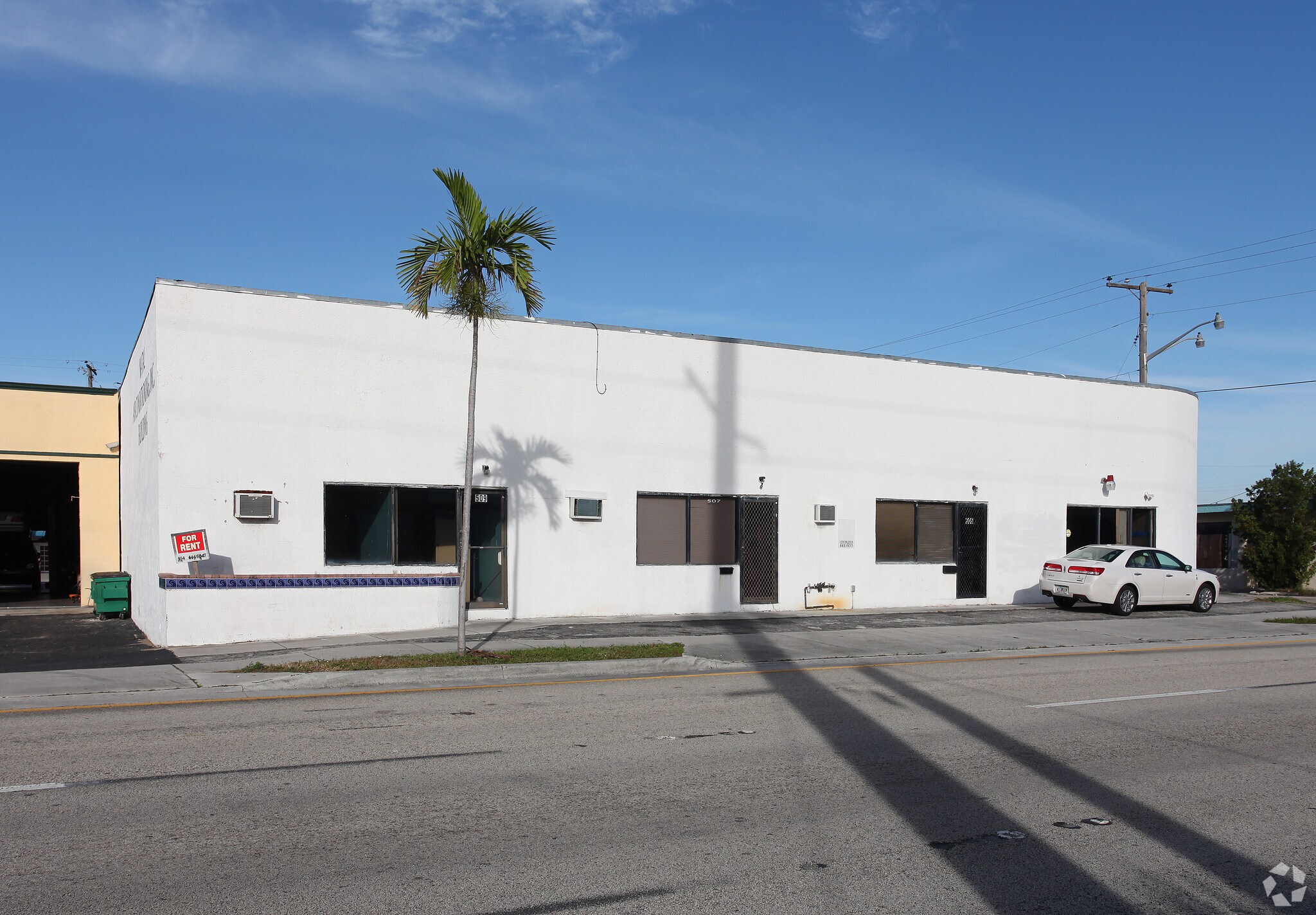 501-509 S Dixie Hwy E, Pompano Beach, FL à louer Photo principale– Image 1 sur 8