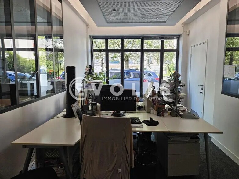 Bureau dans Vanves à louer - Photo de l’immeuble – Image 2 sur 21