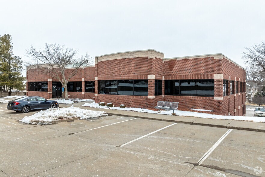 1250 NW 142nd St, Clive, IA à louer - Photo de l’immeuble – Image 3 sur 11