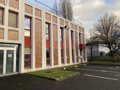 Industriel/Logistique dans Éragny à louer - Photo de l’immeuble – Image 1 sur 16
