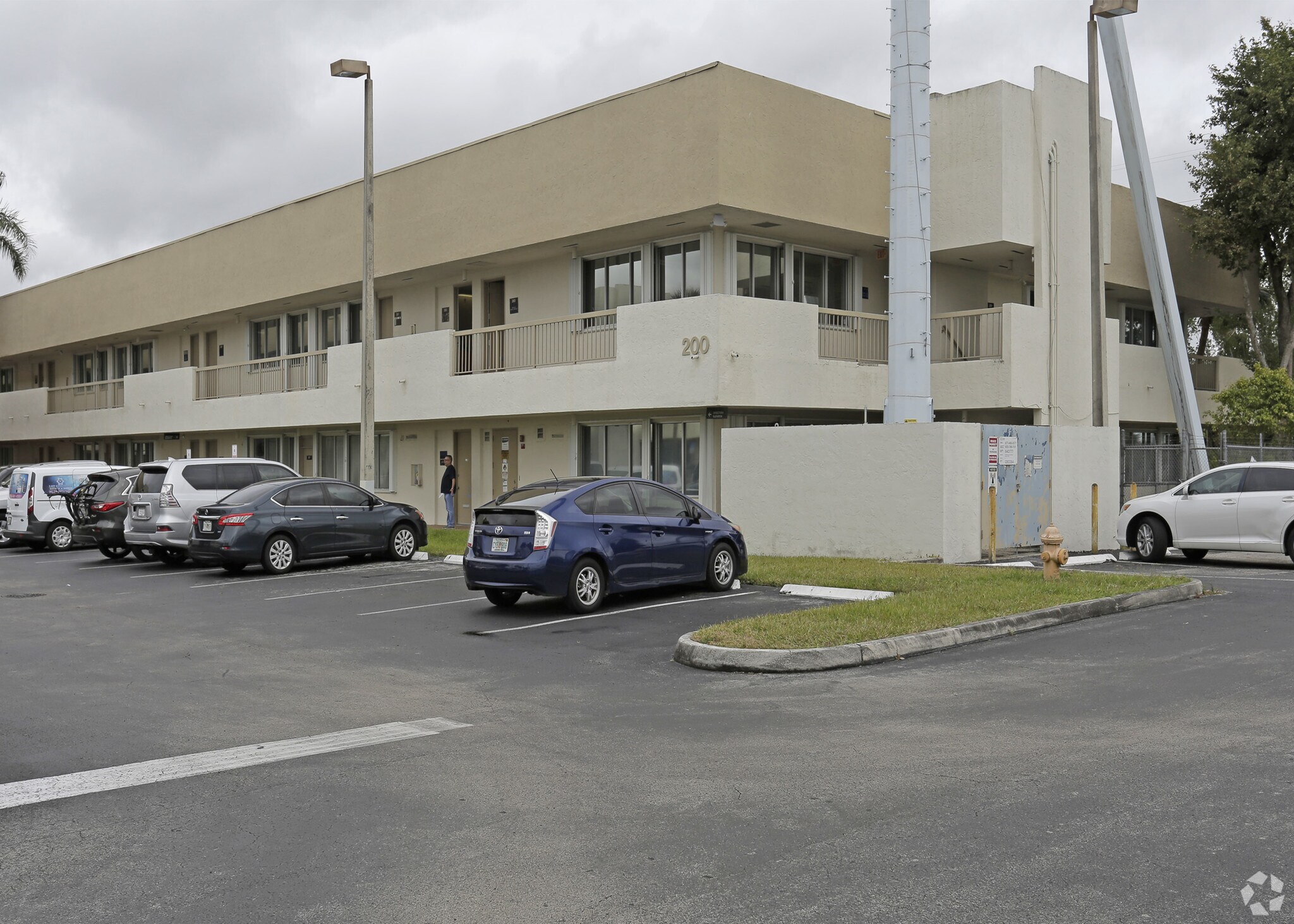 10300 Sunset Dr, Miami, FL à louer Photo principale– Image 1 sur 4