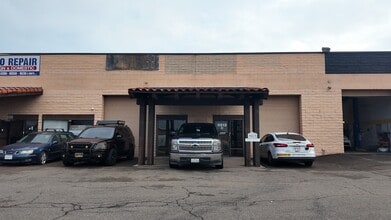 9513 Black Mountain Rd, San Diego, CA à louer Photo de l’immeuble– Image 2 sur 10