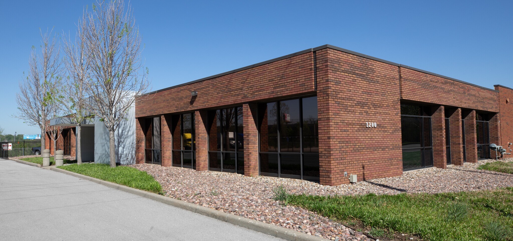3200 Manchester Tfwy, Kansas City, MO à vendre Photo principale– Image 1 sur 11