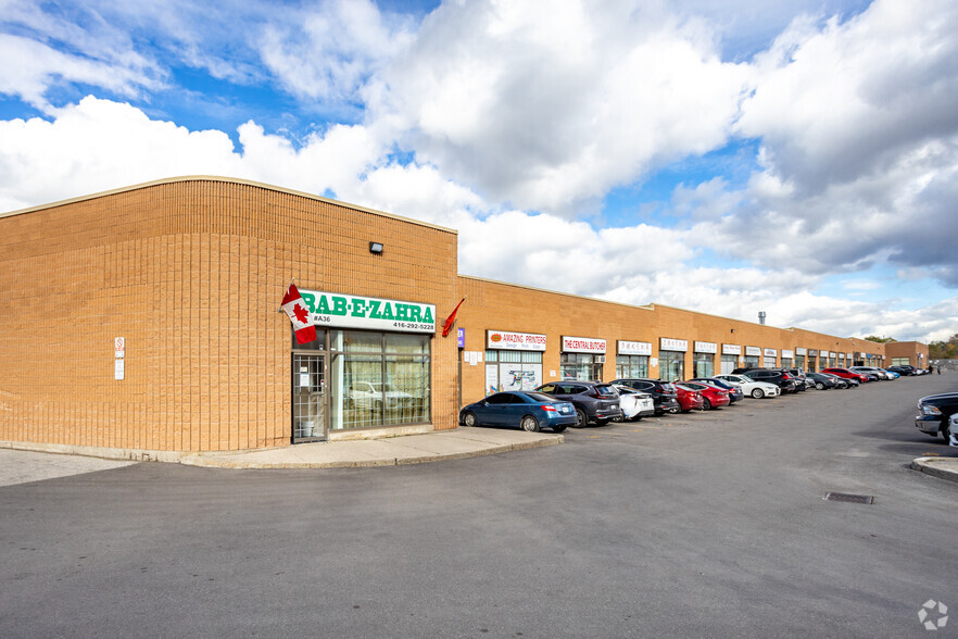 2370 Midland Ave, Toronto, ON à vendre - Photo de l’immeuble – Image 2 sur 4
