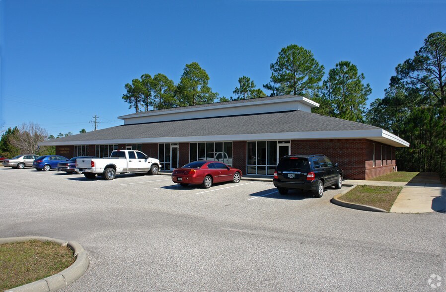 12385 Sorrento Rd, Pensacola, FL à louer - Photo de l’immeuble – Image 2 sur 22