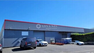 Plus de détails pour Local d'activités à louer