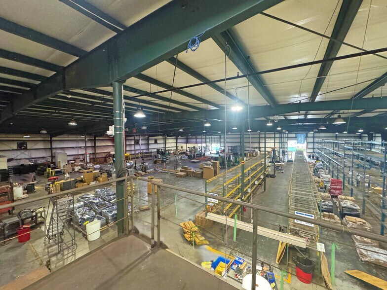 901 Industrial Blvd, Naples, FL à louer - Photo de l’immeuble – Image 1 sur 8