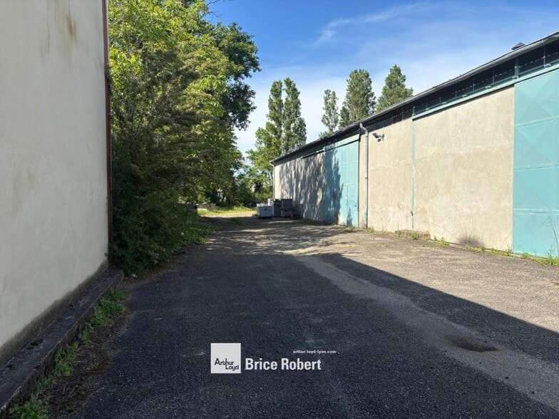17 Rue Vaucanson, Décines-Charpieu à vendre - Photo de l’immeuble – Image 2 sur 6