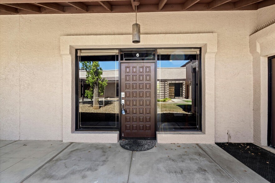 4645 S Lakeshore Dr, Tempe, AZ à vendre - Photo de l’immeuble – Image 3 sur 25