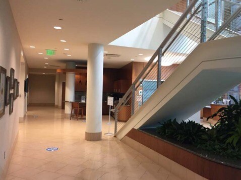 1685 N Opdyke Rd, Auburn Hills, MI à vendre - Photo intérieure – Image 3 sur 12