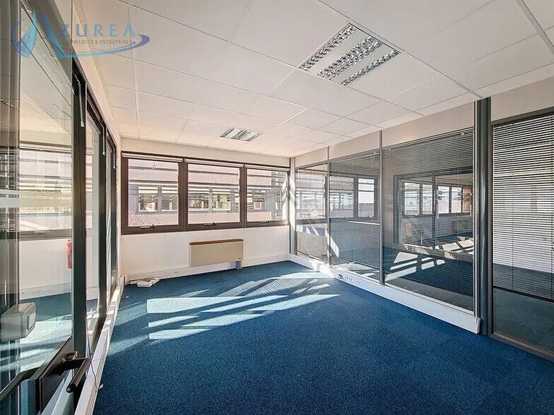 Bureau dans Villeneuve-Loubet à louer - Photo intérieure – Image 3 sur 10