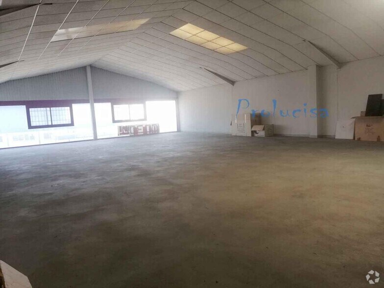 Industriel/Logistique dans Moraleja de Enmedio, Madrid à vendre - Photo de l’immeuble – Image 2 sur 11