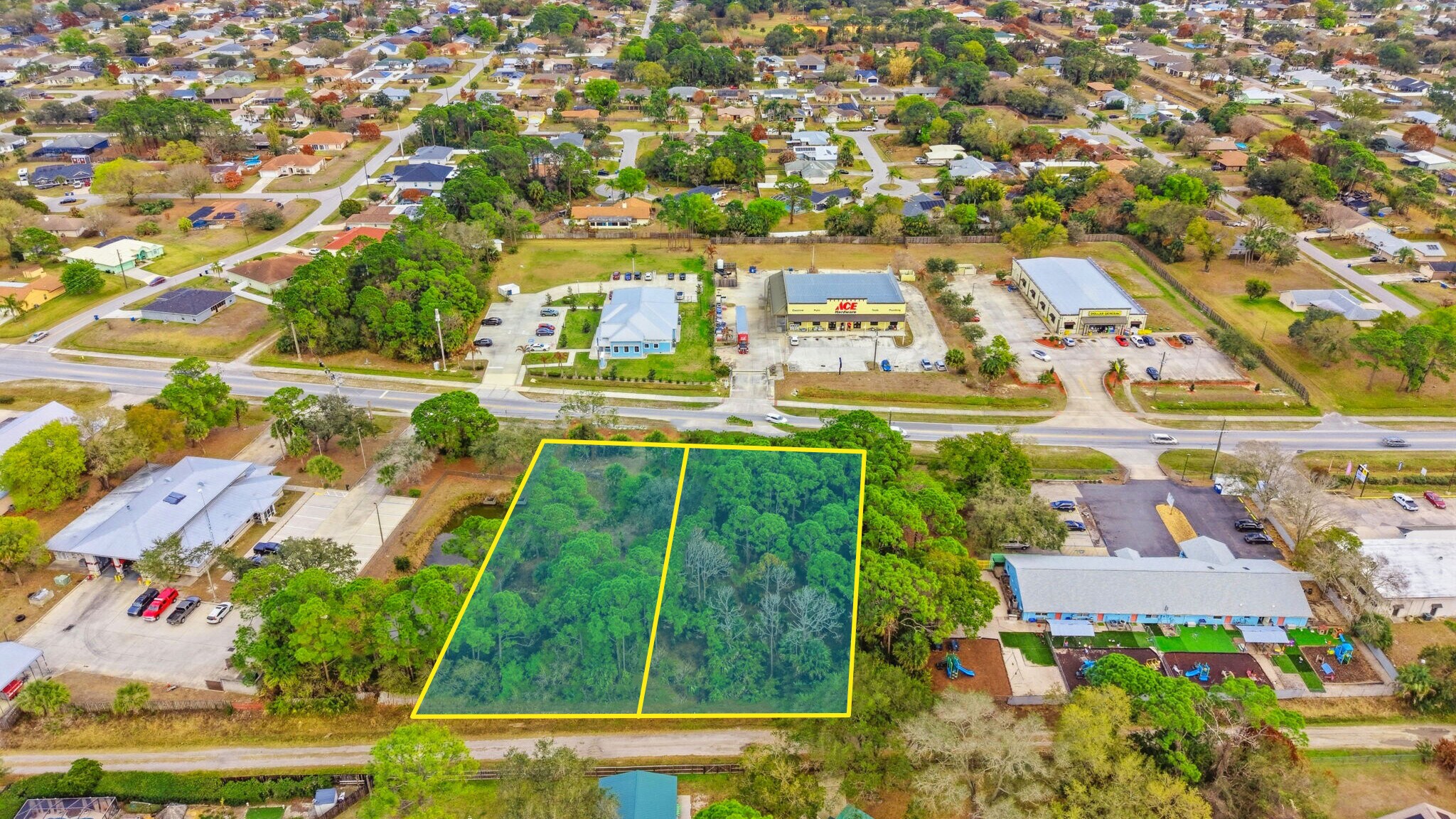 820 Jupiter Blvd NW, Palm Bay, FL à vendre Photo principale– Image 1 sur 8