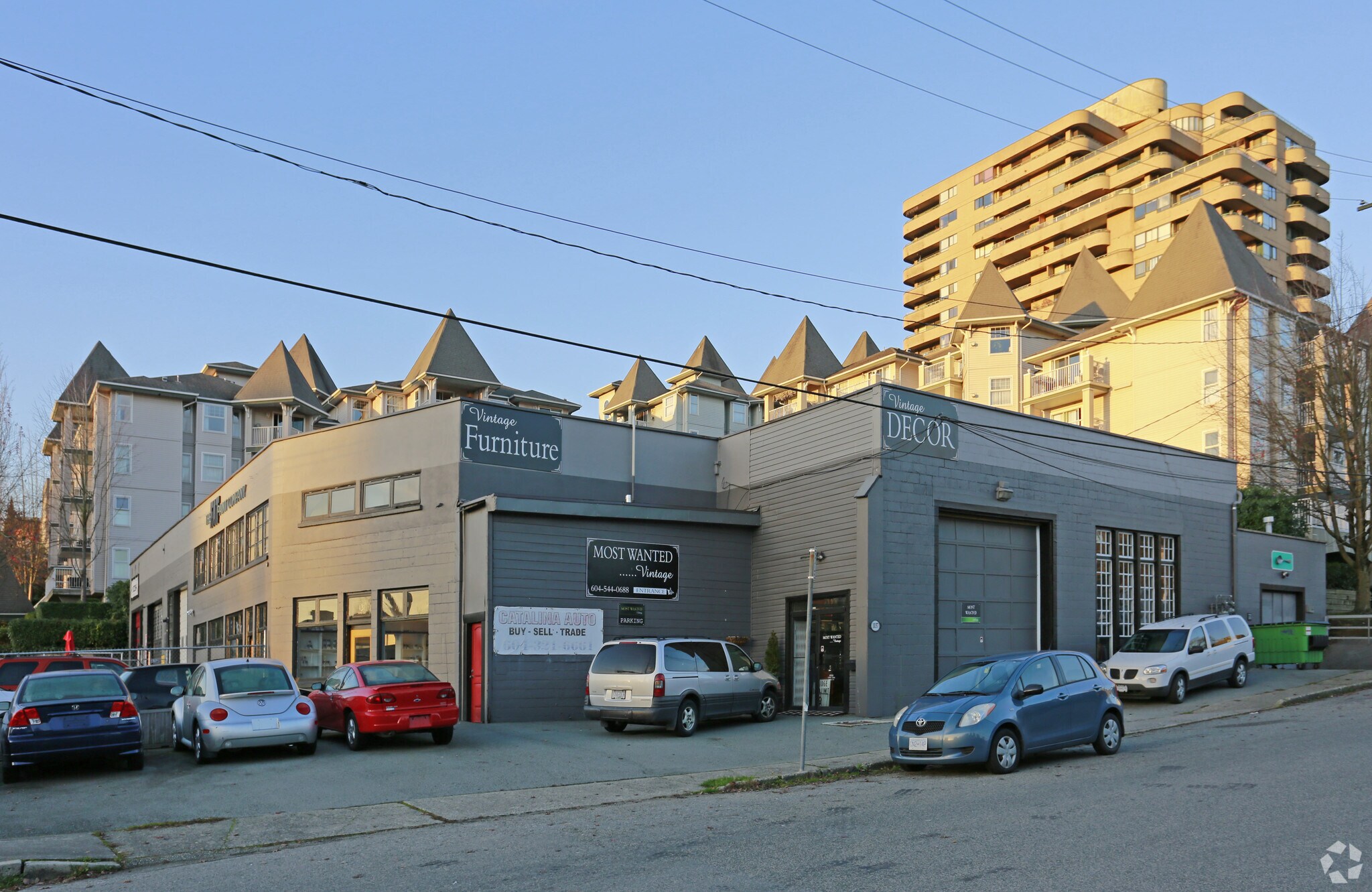 131 11th St, New Westminster, BC à louer Photo principale– Image 1 sur 21