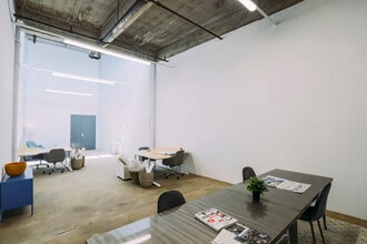 2744 E 11th St, Oakland, CA à louer Photo intérieure– Image 2 sur 7