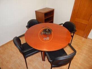 Plus de détails pour Industriel/Logistique à louer