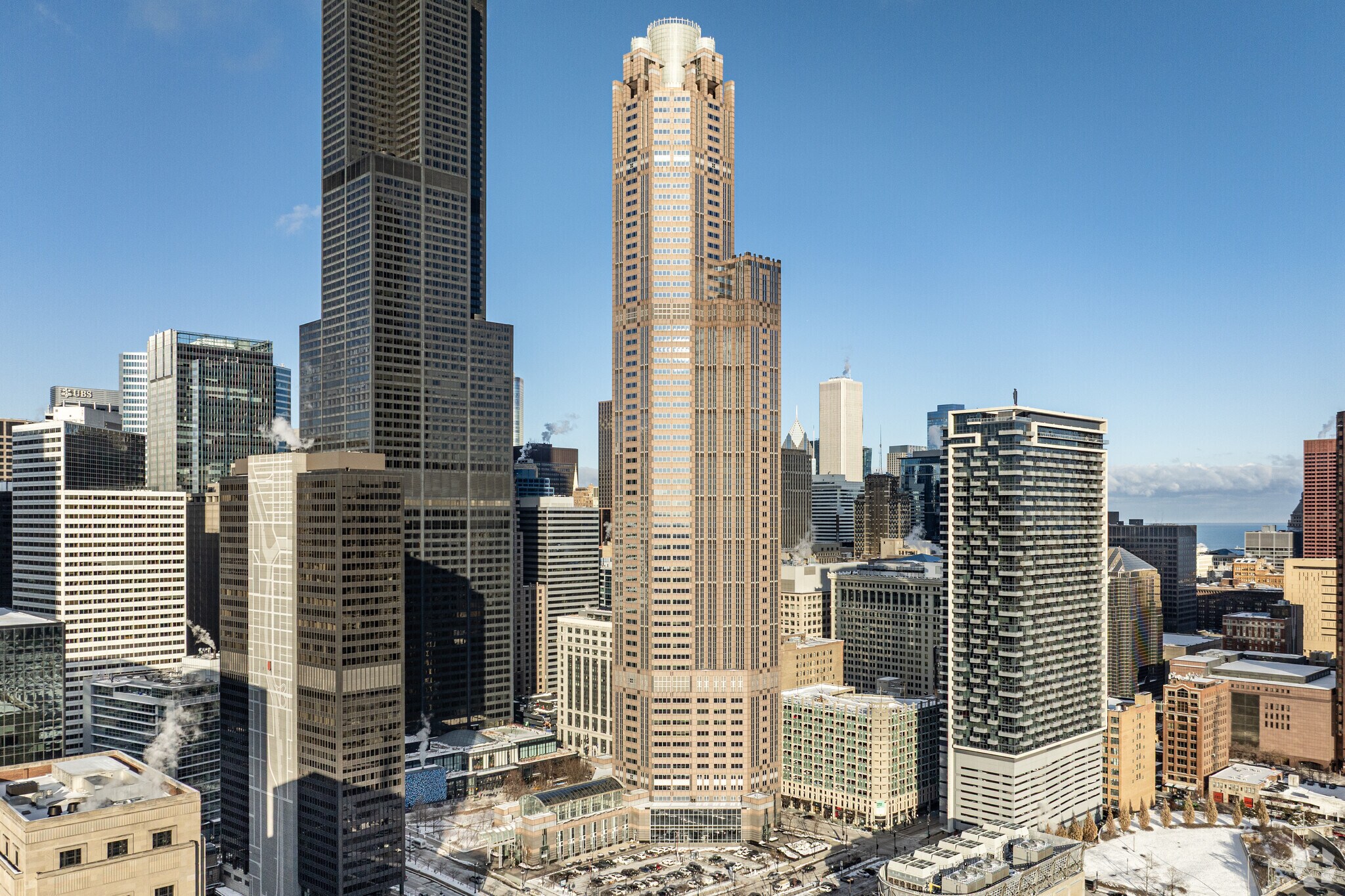 311 S Wacker Dr, Chicago, IL à louer Photo de l’immeuble– Image 1 sur 25