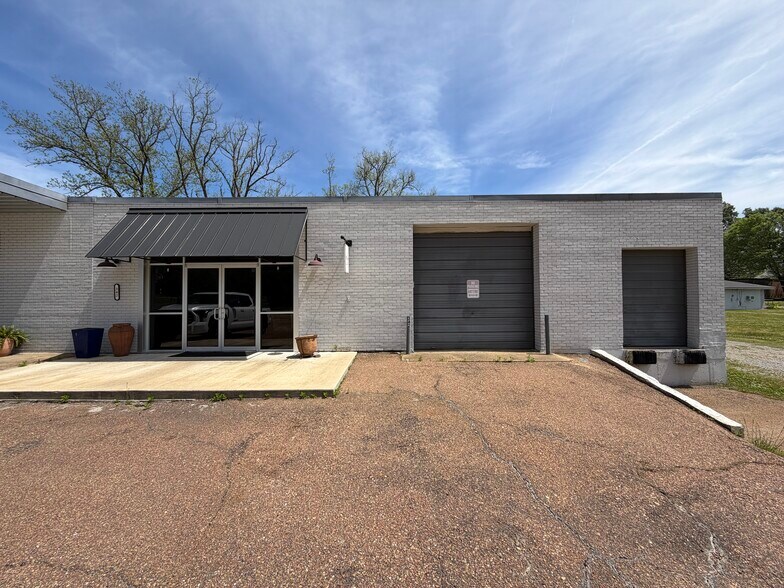 342 First St, Flora, MS à louer - Photo de l’immeuble – Image 3 sur 11