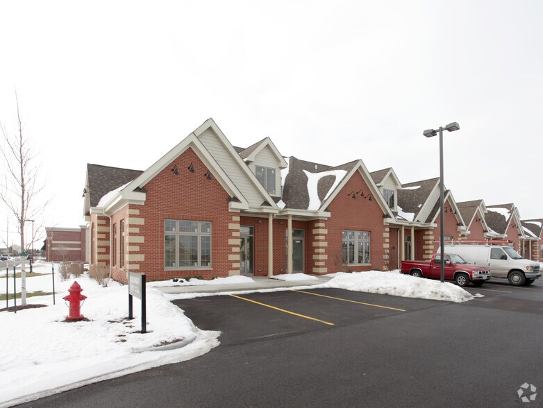 10062 W 190th Pl, Mokena, IL à louer - Photo de l’immeuble – Image 2 sur 16