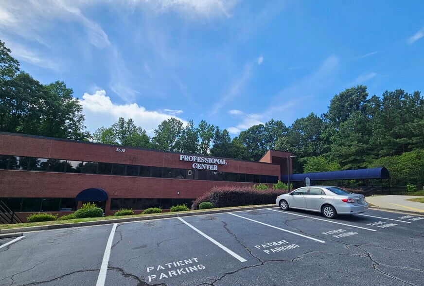 5635 Peachtree Pky, Peachtree Corners, GA à louer - Photo de l’immeuble – Image 3 sur 20