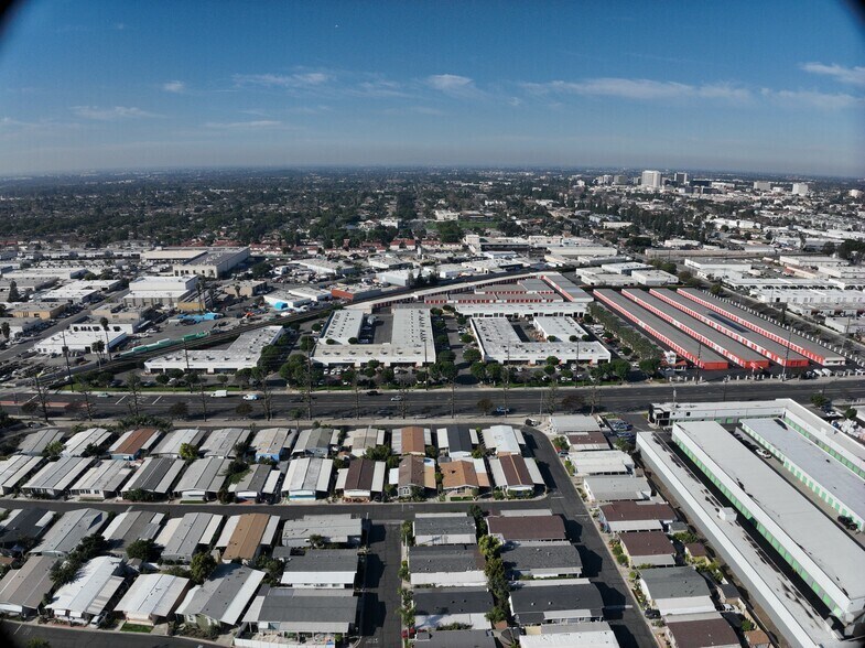 600 S Grand Ave, Santa Ana, CA à louer – Image 2 sur 34