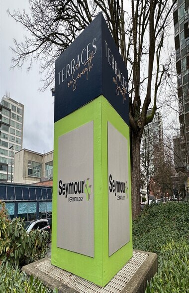 1590 7th Av W, Vancouver, BC à louer - Photo de l’enseigne sur pylône – Image 3 sur 3