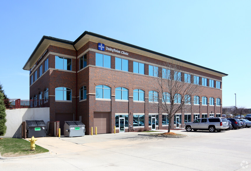6600 Westown Pky, West Des Moines, IA à louer - Photo de l’immeuble – Image 3 sur 11