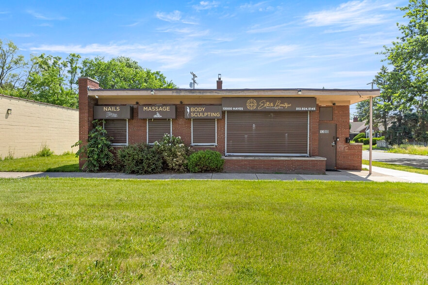 13000 Hayes St, Detroit, MI à vendre - Photo de l’immeuble – Image 3 sur 32