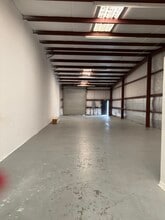 1717 E Busch Blvd, Tampa, FL à louer Photo intérieure– Image 1 sur 3