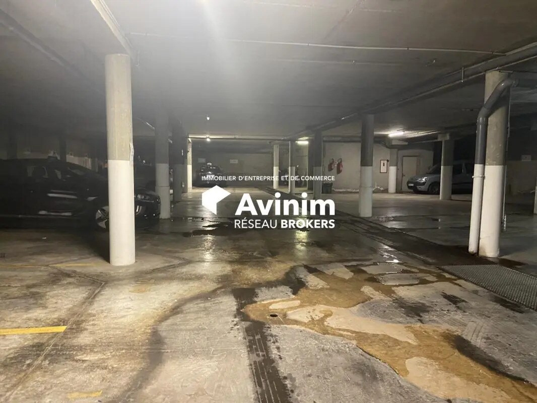 Industriel/Logistique dans Saint-Maur-des-Fossés à louer Photo de l’immeuble– Image 1 sur 2