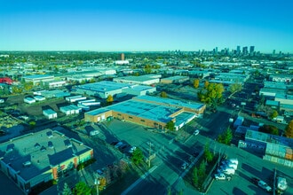 5707 4th St SE, Calgary, AB - VUE AÉRIENNE  vue de carte - Image1