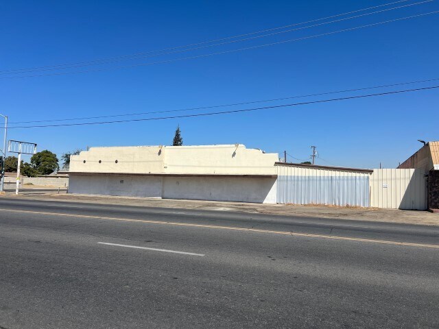 1010 34th St, Bakersfield, CA à vendre - Photo de l’immeuble – Image 2 sur 21