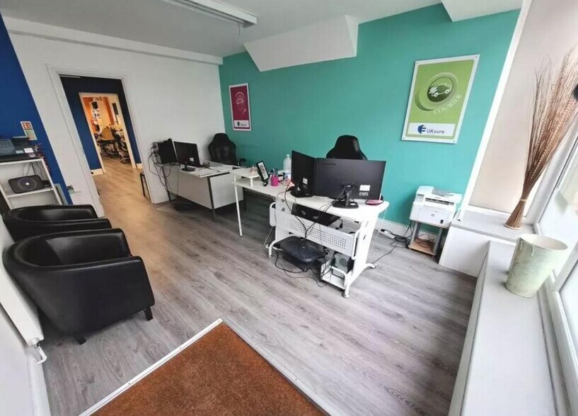 2-12B Susans Rd, Eastbourne à vendre - Photo de l’immeuble – Image 3 sur 9