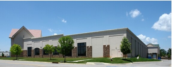 6401 Town Center Dr, Raleigh, NC à vendre - Photo principale – Image 1 sur 3
