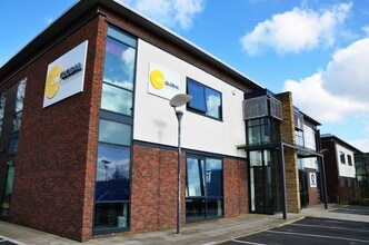 Lancaster Way, Yeadon à louer Photo de l’immeuble– Image 1 sur 1