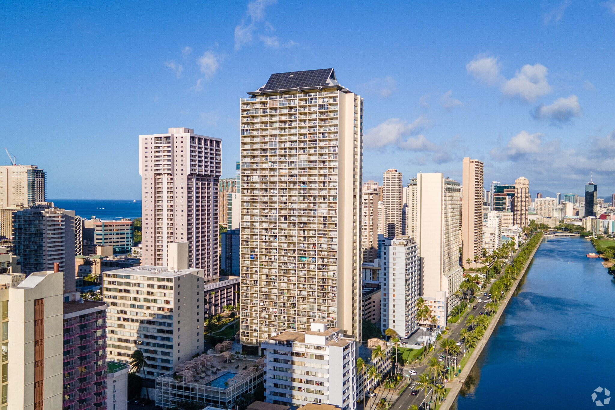 445 Seaside Ave, Honolulu, HI à vendre Photo principale– Image 1 sur 4